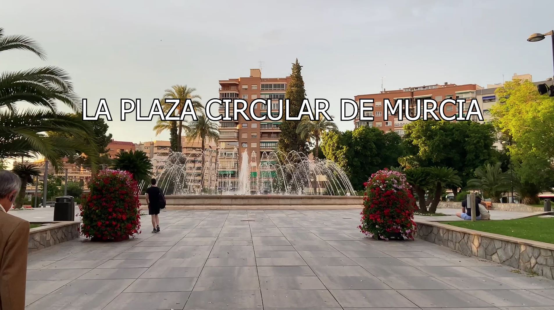Plástica - Plaza Circular (Murcia) - Aroa Armero 4a Cecilia Mendoza 4a - Prof. Antonio Garcia Martinez -